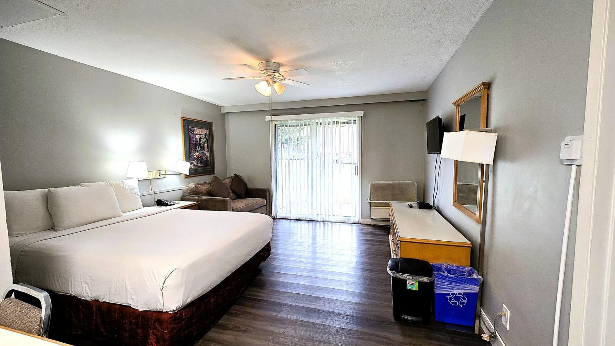קלונה Okanagan Seasons Resort מראה חיצוני תמונה