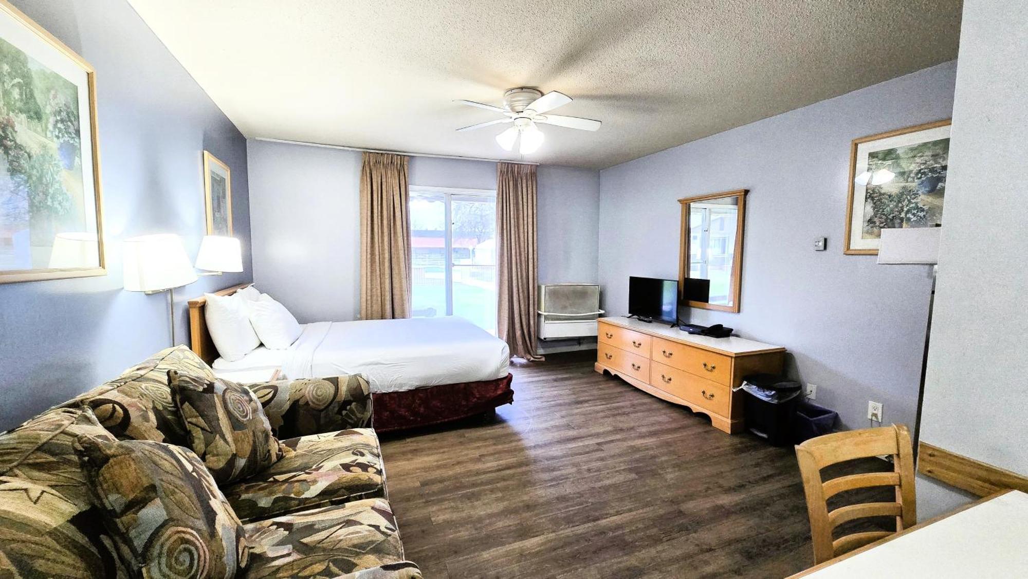 קלונה Okanagan Seasons Resort מראה חיצוני תמונה